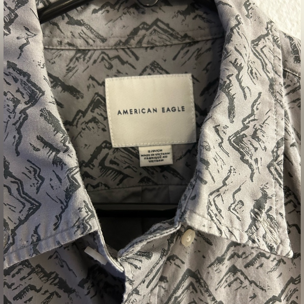 Men’s Pattern Button Up - Picture 4 of 6